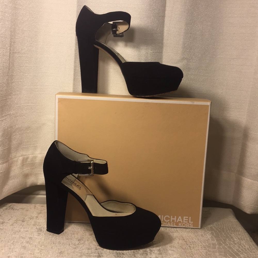 Michael Kors Mary Jane style Suede pump